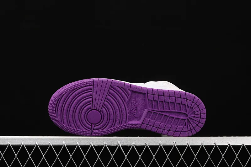 All categories Air Jordan Jordan series basketball shoes Air Jordan 1 Mid Air Jordan 1 Mid AJ1 Joe 1 white and purple women's sports and leisure basketball shoes 555112-100